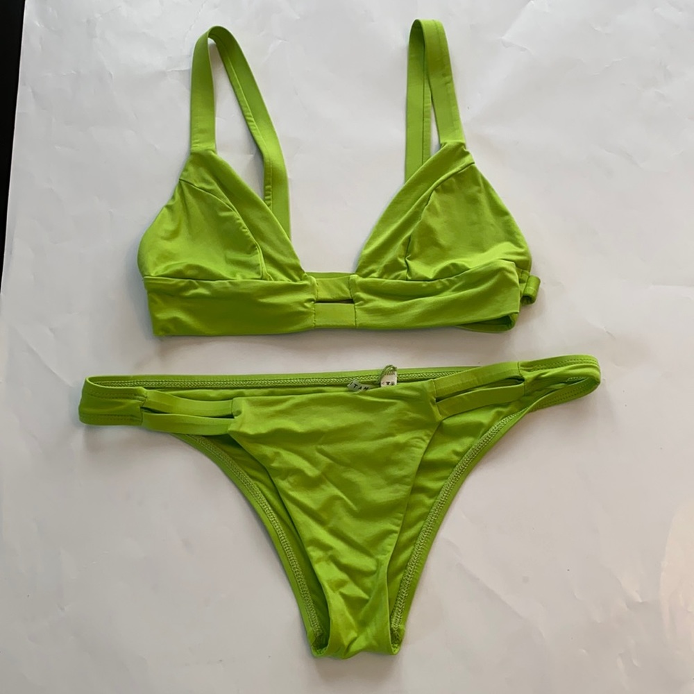 NWOT Vitamin A Neutra Bralette & Hipster Bottom - Picture 1 of 11